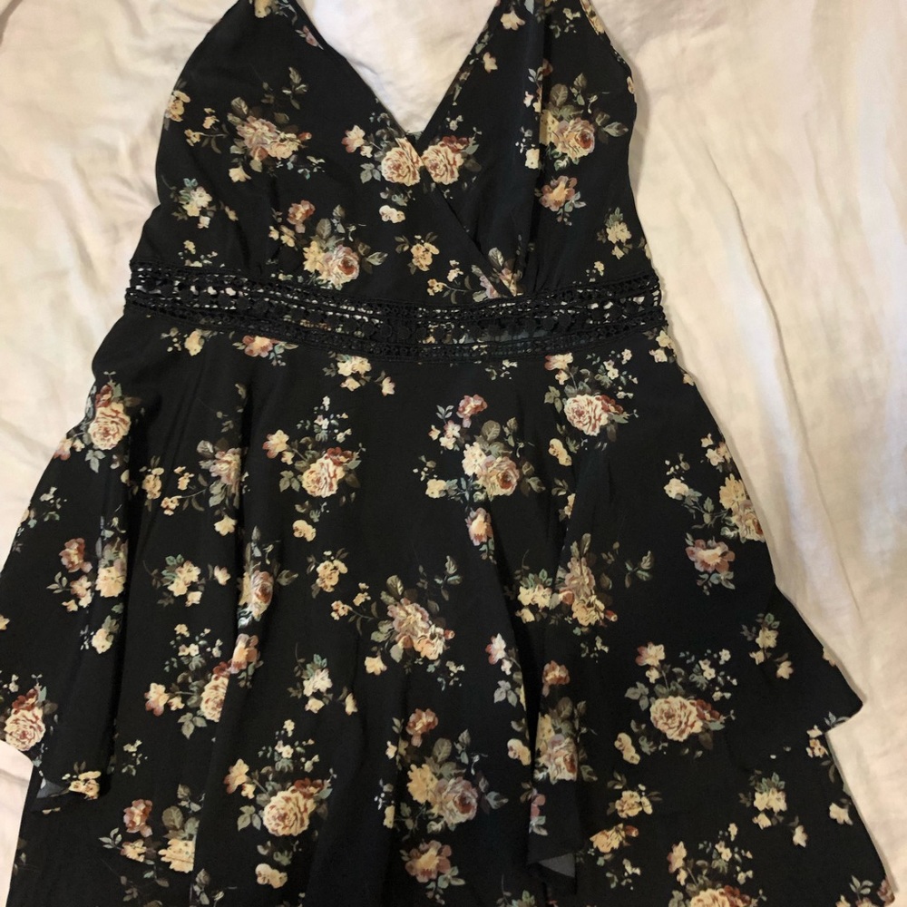 Casual black floral romper dress medium
